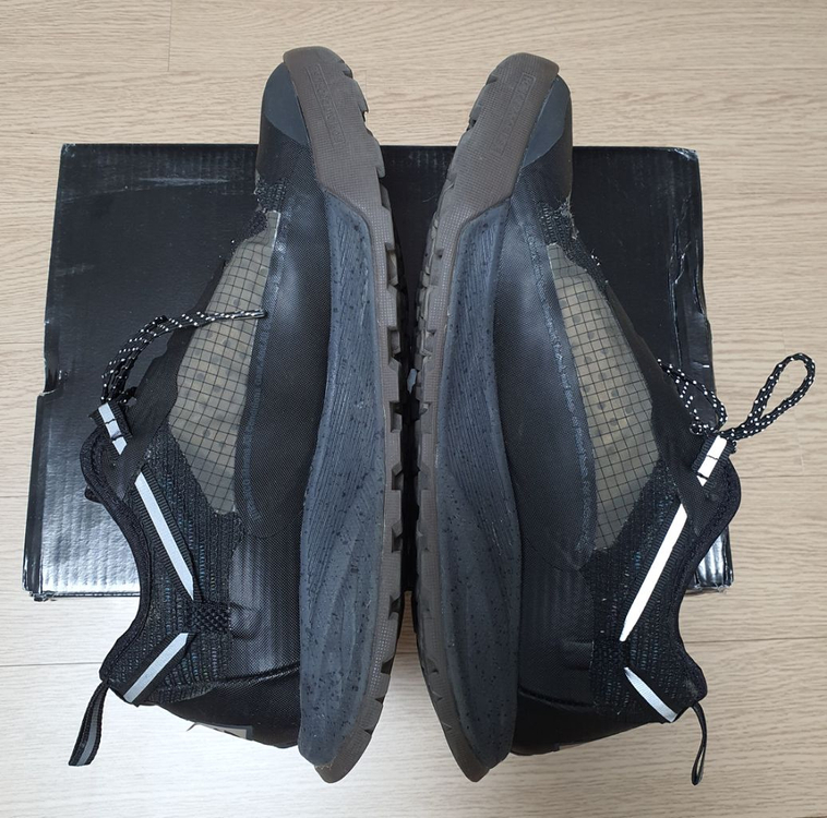 나이키 ACG 에어나수2 앤트러사이트 270사이즈--1