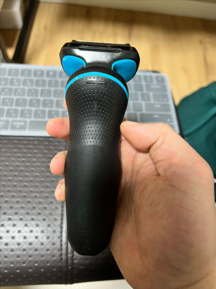 브라운 전기면도기 시리즈5--1