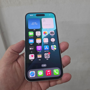 아이폰16 화이트 128기가 A급 팝니다