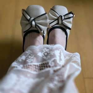 아이보리 리본 로퍼