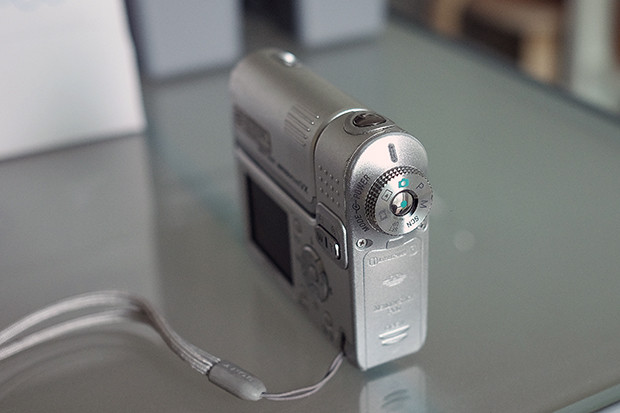 [실사진]소니 사이버샷 DSC-F88 팝니다(메모리스틱O,신품베터리)--5