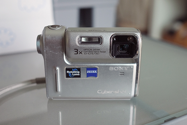 [실사진]소니 사이버샷 DSC-F88 팝니다(메모리스틱O,신품베터리)--2