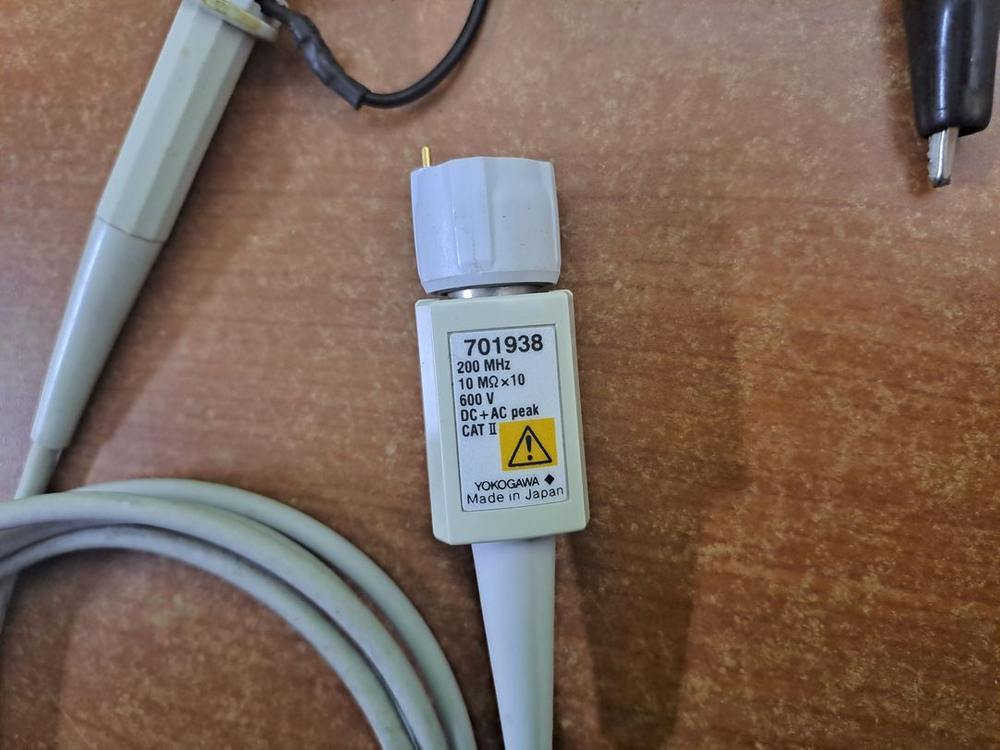 Tektronix MDO4024C 200MHz,4Ch 오실로스코프 판매--9