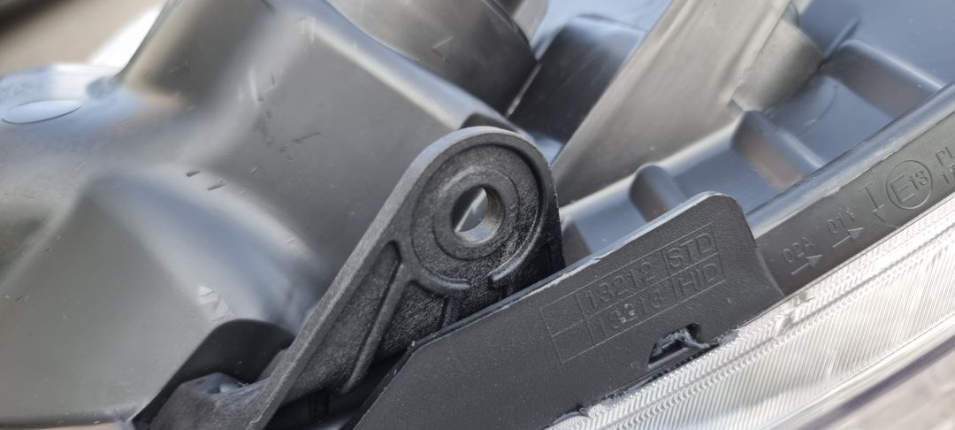 중형 세단 운전석용 헤드라이트 921033V080 서브어셈블리 헤드램프 좌측. 그랜저 HG 운전석(좌측) 이미지