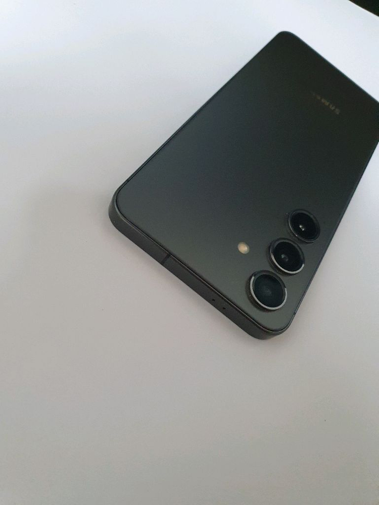 갤럭시S24 무잔상 아주깨끗 256기가 보증기간2026년7월까지--2