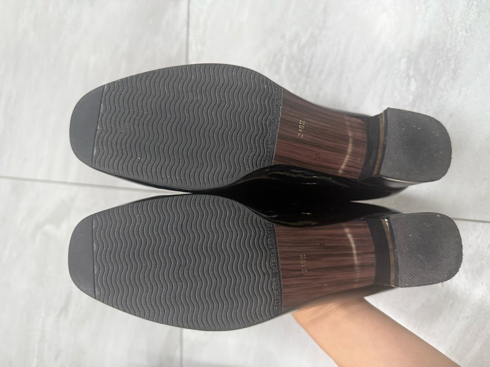 탠디 여성 펌프스 애나멜 블랙 구두 240사이즈--3