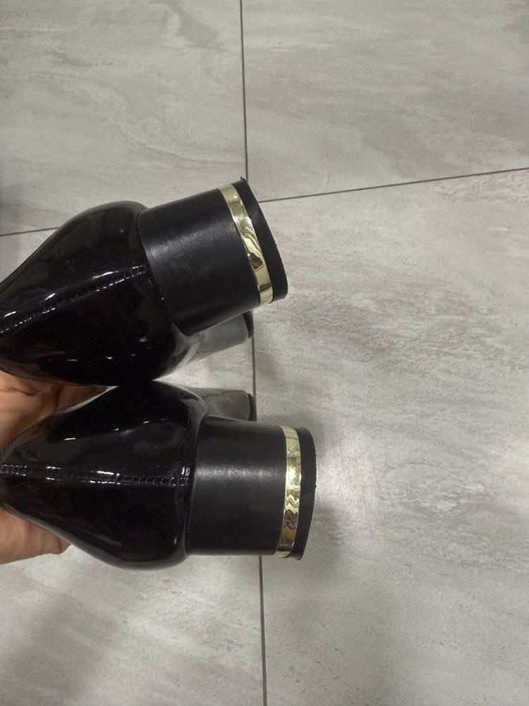 탠디 여성 펌프스 애나멜 블랙 구두 240사이즈--4