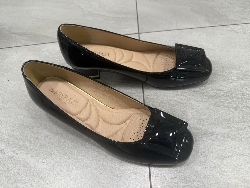 탠디 여성 펌프스 애나멜 블랙 구두 240사이즈--5