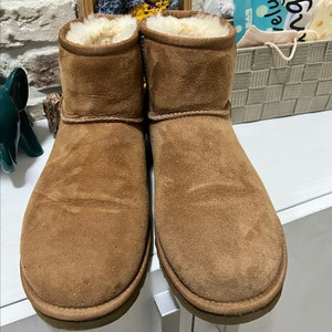 미국 어그부츠 체스트넛 270 us9