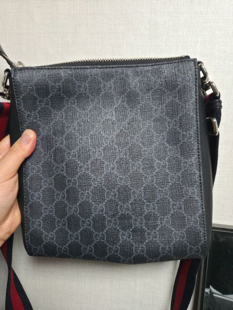 구찌 GG 수프림 스몰 메신저백--1