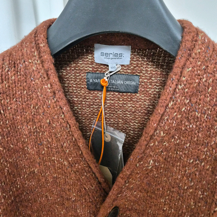 series 시리즈 알파카 니트 가디건 택달린 새상품--1