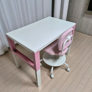 이케아폴책상+비문드의자