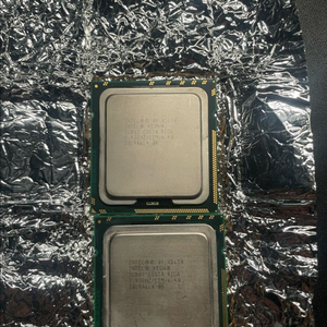 인텔 제온 X5670 프로세서 2.93GHz LGA 1366 6 코어 서버 CPU 이미지