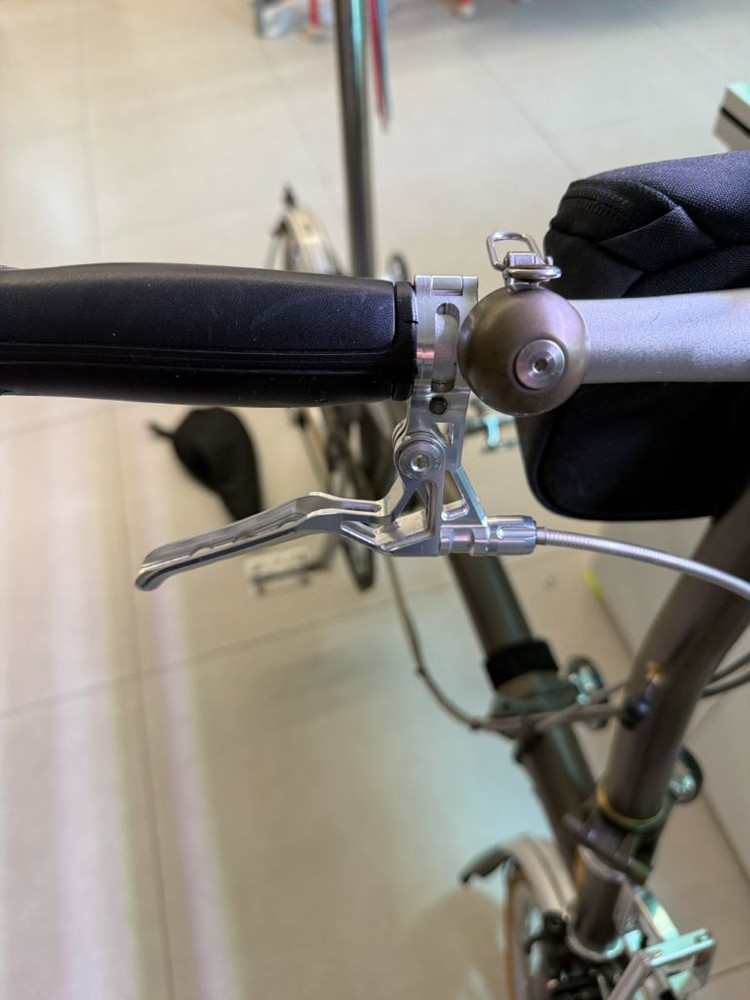 브롬톤 S3E-X 티탄 허브다이나모 에델룩스2--9