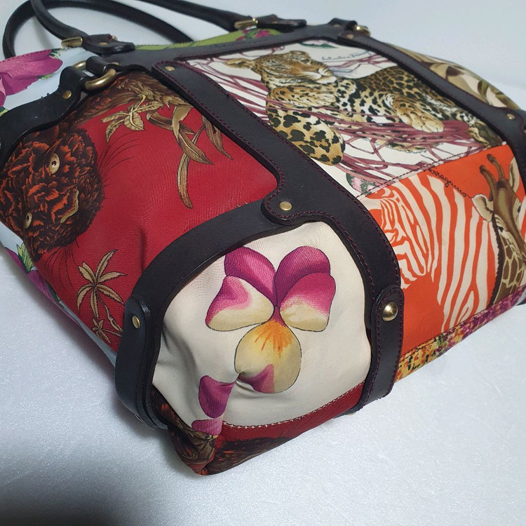 정품 ㅡ페라가모 ㅡ타이거.플라워백--4