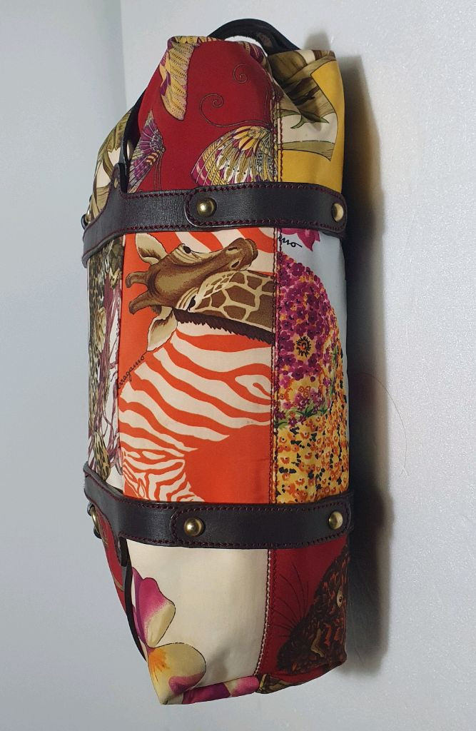 정품 ㅡ페라가모 ㅡ타이거.플라워백--5