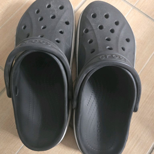 크록스 바야밴드 클로그 블랙