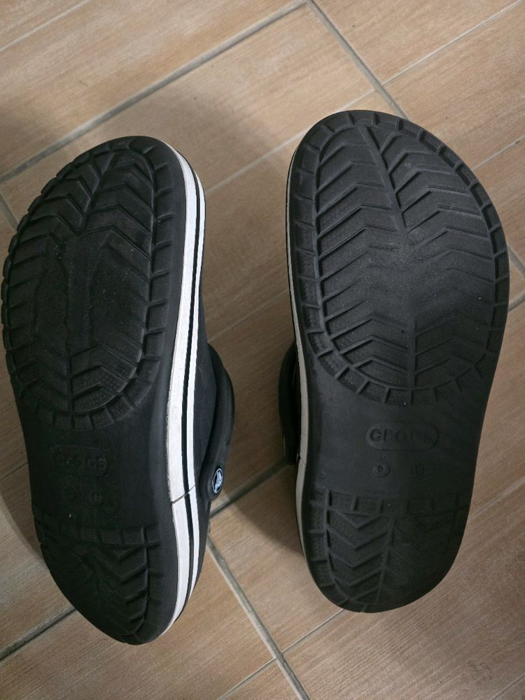 크록스 바야밴드 클로그 블랙--2