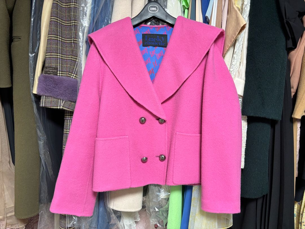 럭키슈에뜨 세일러카라 코트 핑크 보브지컷잇미샤지고트에고이스트질스튜어트쥬크온앤온타임랑방마인시스템오브제띠어리마쥬--5