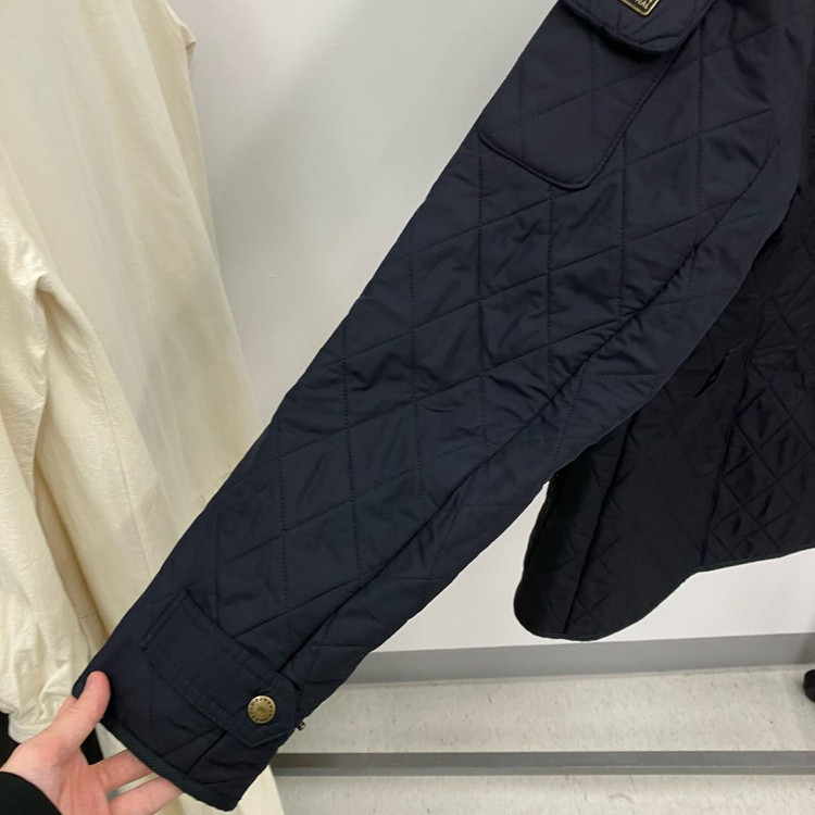 바버 인터네셔널 퀼팅 자켓--3