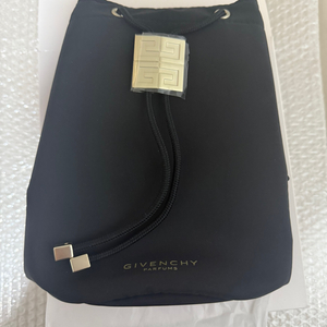 지방시 버킷백, 파우치 판매합니다