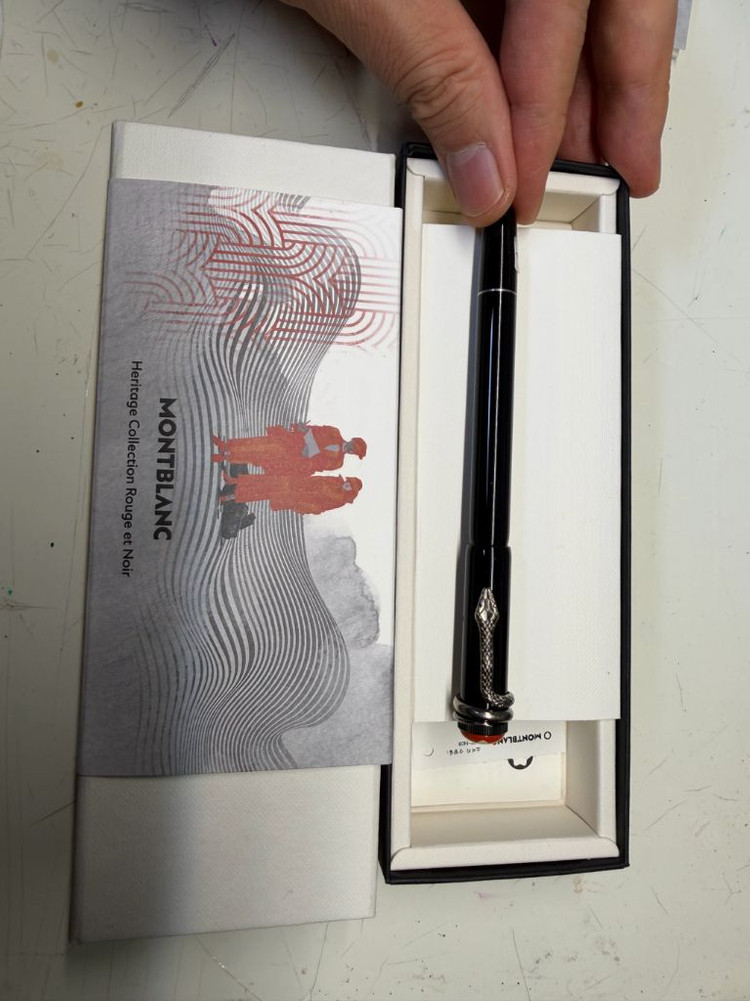 몽블랑 헤리티지 루즈 앤 느와 볼펜/만년필--2