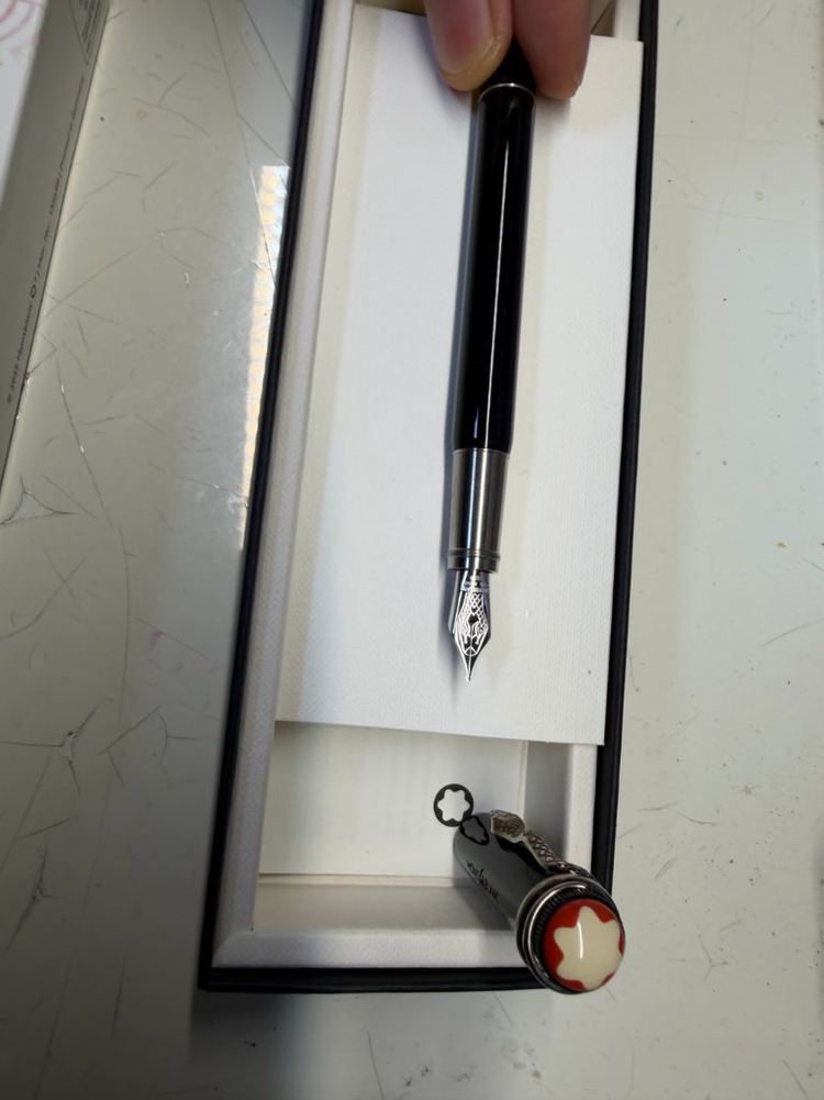 몽블랑 헤리티지 루즈 앤 느와 볼펜/만년필--3