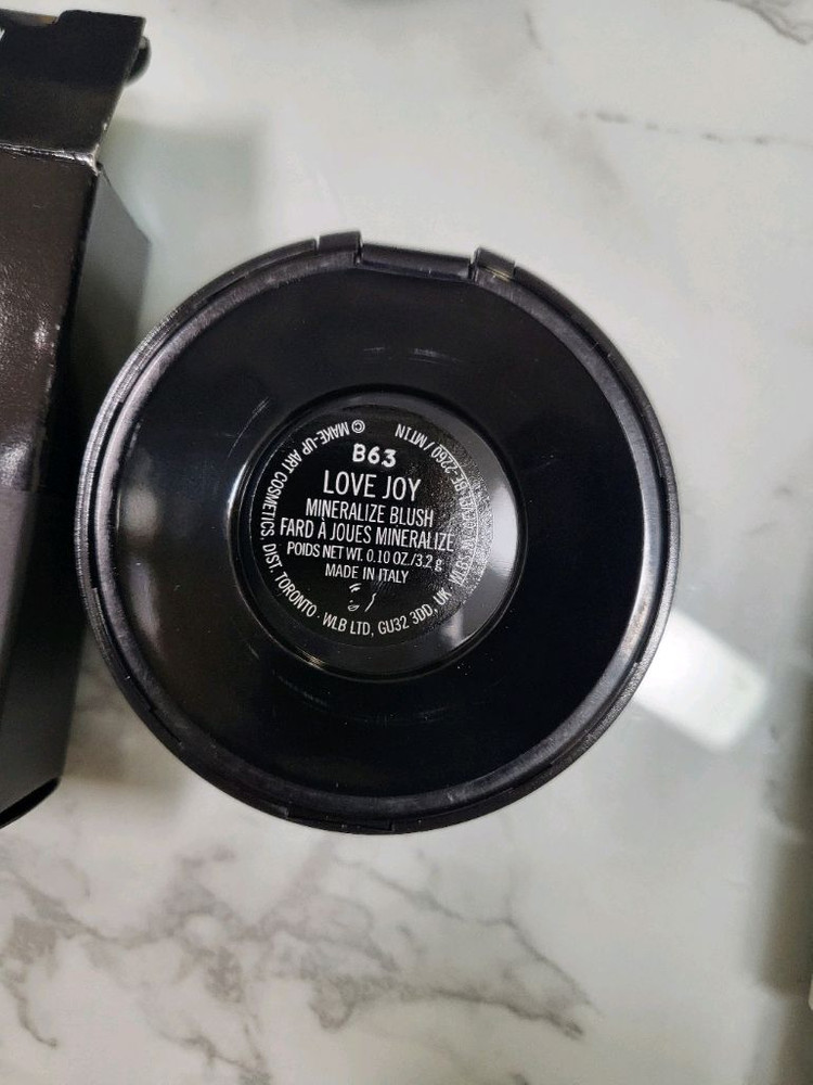 맥 립스틱, 블러쉬 등 이미지