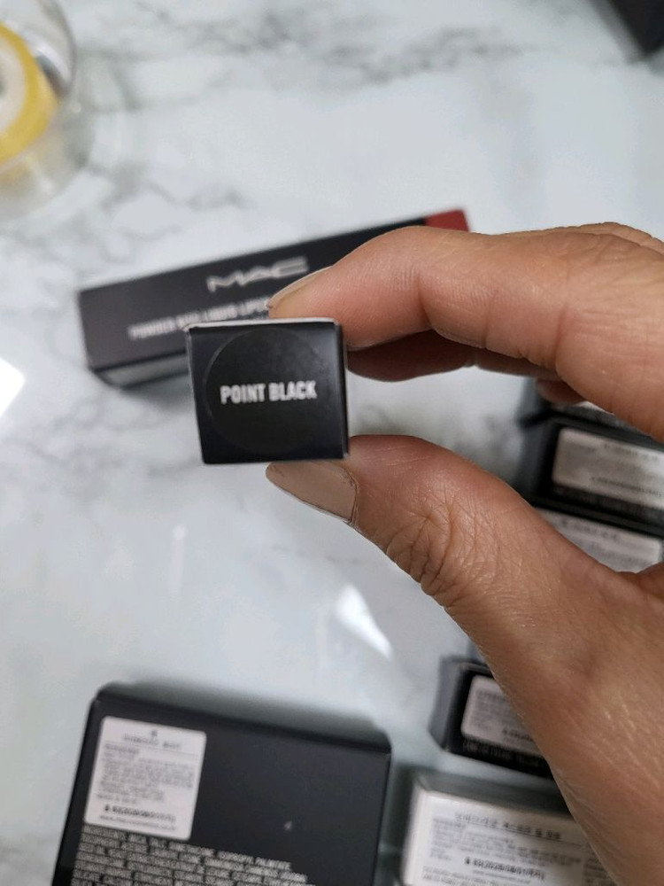 맥 립스틱, 블러쉬 등 이미지