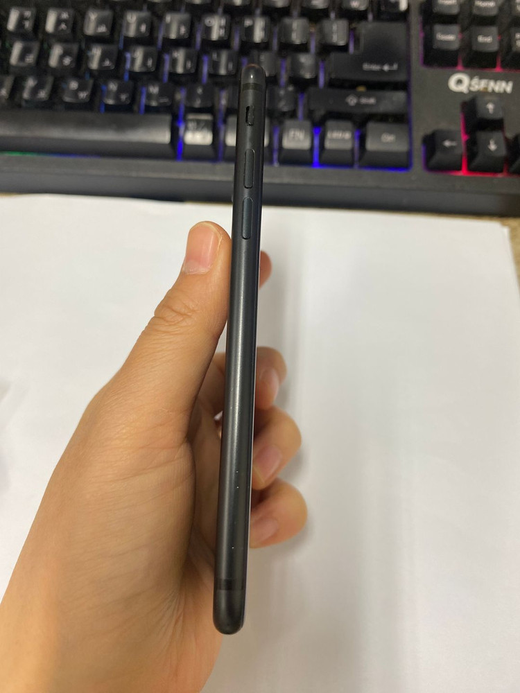 .아이폰7 매트블랙 SS급 32GB 무잔상 배터리100% 레트로감성 인스타 사진폰 카메라폰 002839 이미지