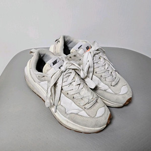 나이키 x 사카이 베이퍼와플 화이트 235mm 이미지