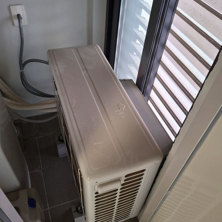 충북청주 엘지천장형에어컨2실외기1인버터--2