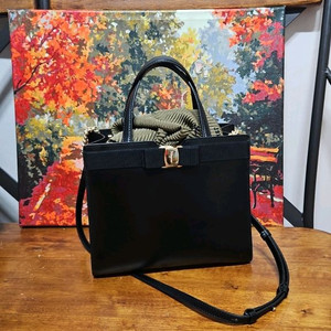 페라가모 정품ㅡ뉴바라 크로스백