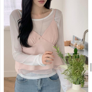 핑크 프릴 끈뷔스티에 블라우스 이미지