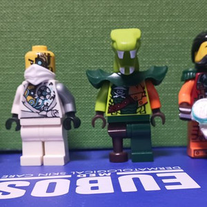 닌자고 미니피규어 팝니다