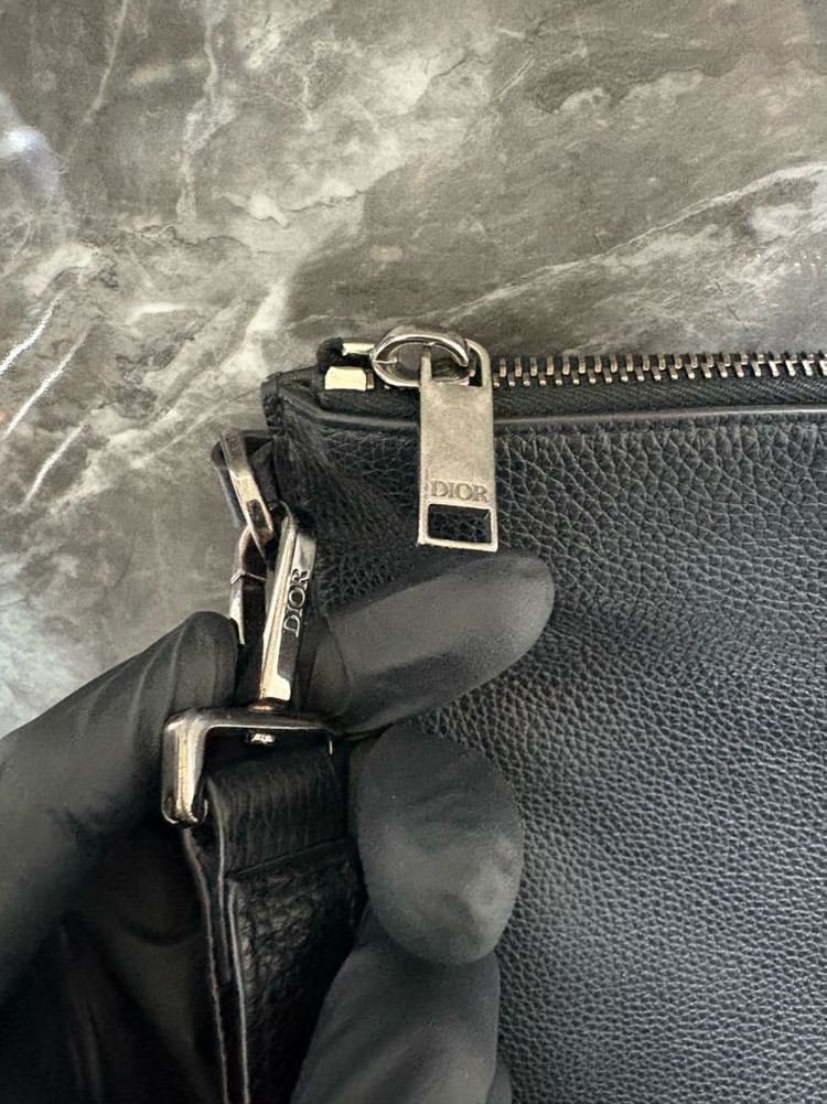 디올 A4 CD로고 레더 클러치--1