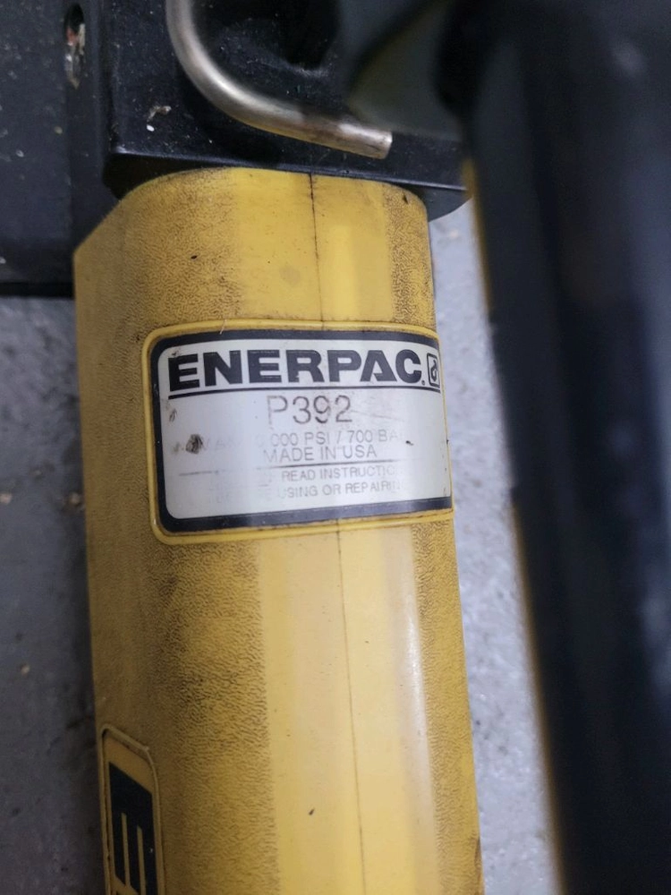 ENERPAC P392 유압 휴대용 고압핸드펌프 이미지