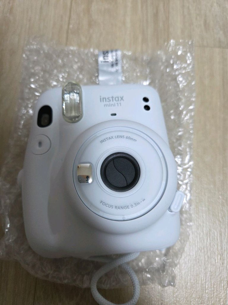 새상품 후지필름 인스탁스 미니11 폴라로이드 카메라 아이스 화이트 이미지