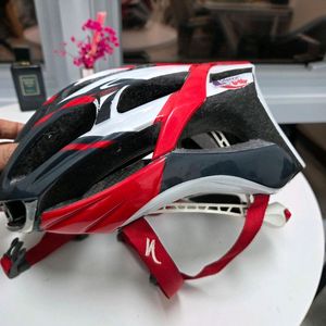 스페셜라이즈드 에스웍 프리베일.헬멧