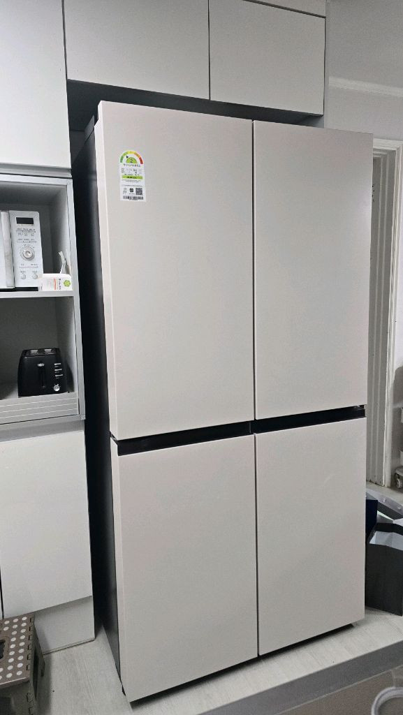 4도어 냉장고 이미지