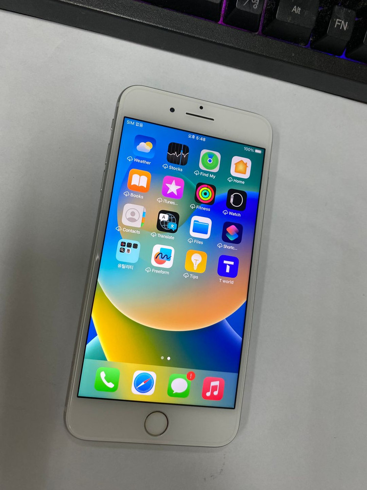 .아이폰 8플러스 8+실버 SSS급 64GB 배터리100% 레트로감성 인스타폰 자녀 사진폰선물 198970 이미지