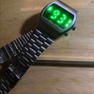 아미트론 디지털 시계