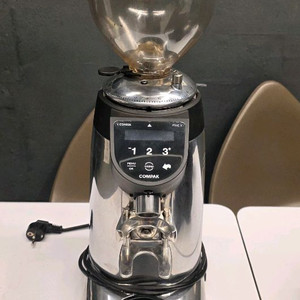 콤팍 E8 에센셜 그라인더