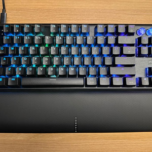 커세어 K70 PRO TKL MGX 래피드트리거 블랙 판매합니다.
