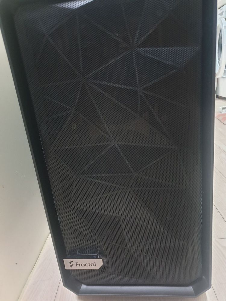 중고 완본체 판매합니다. 9800x3d/msi뱅가드rtx5080/64G ram(32*2) 외--3