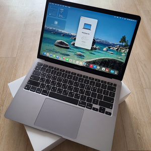 부산 맥북에어M1 고급형 512GB / 8GB 팝니다.