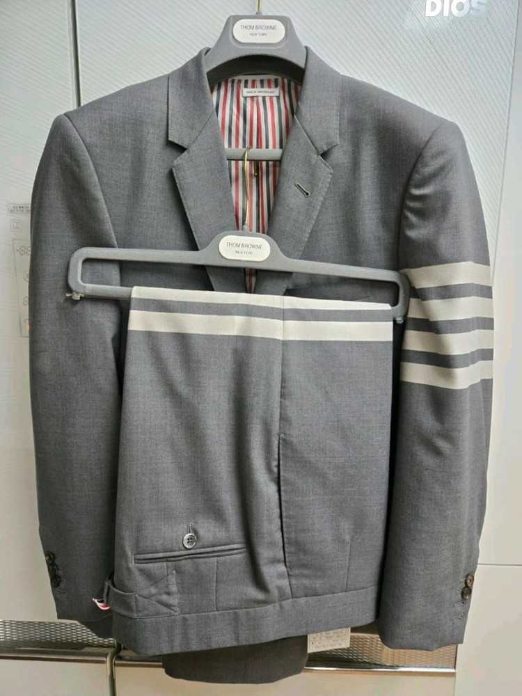 톰브라운 24fw 플레인위브 하이암홀 정장셋업(3/1) 이미지