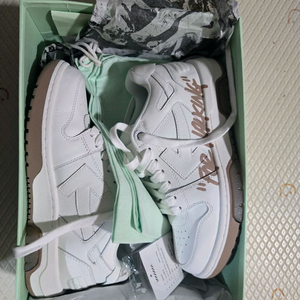 오프화이트 정품 아웃오브오피스 스니커즈37(새상품)