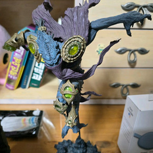 DC 다이렉트 스타크래프트2 제라툴 피규어 팝니다 이미지