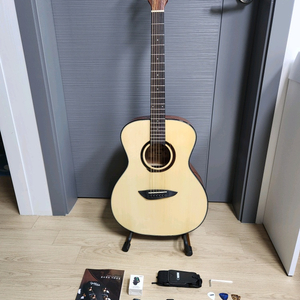 고퍼우드 통기타 판매 . -거의새것 -